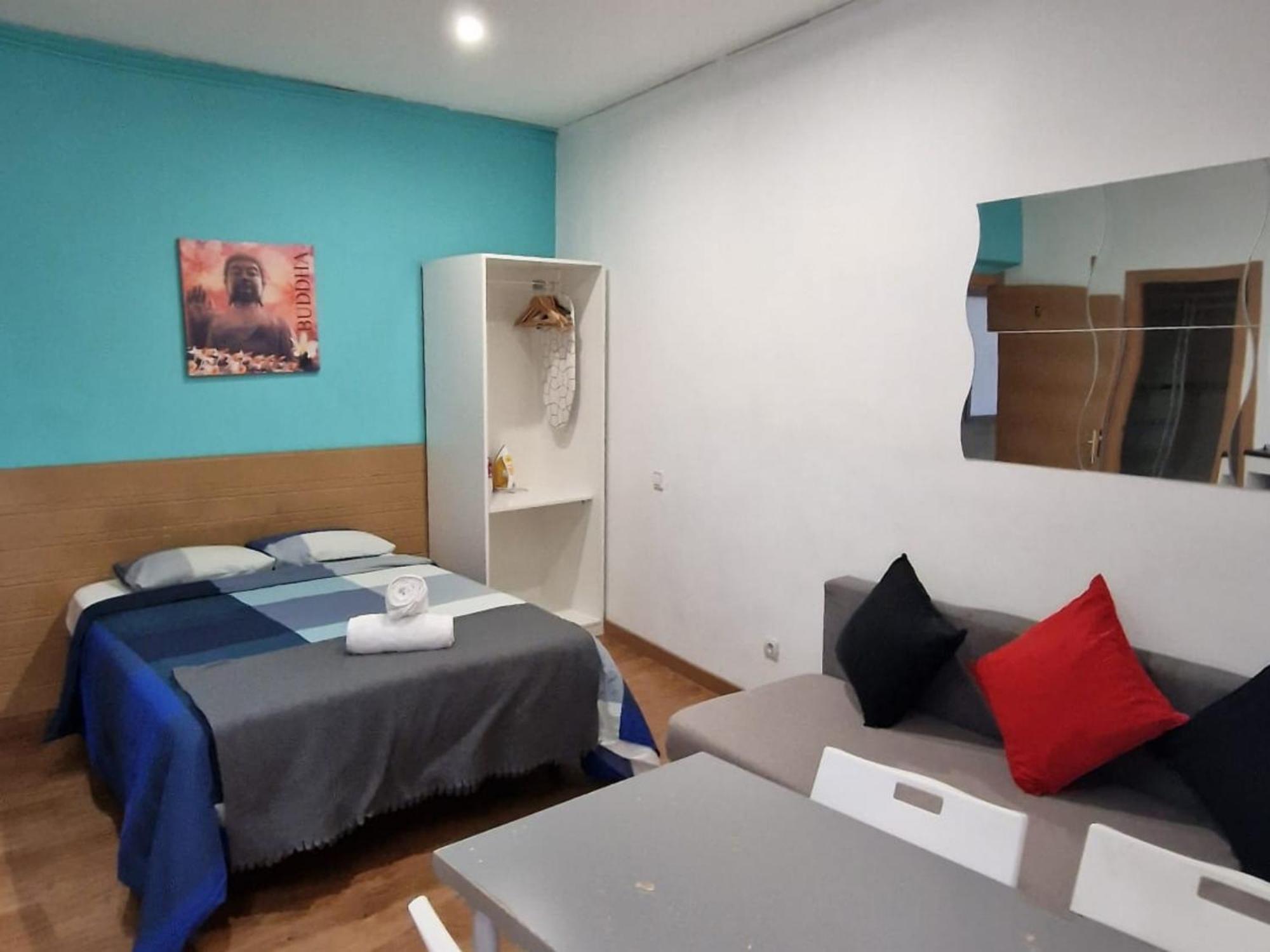 Apartamentos Econostay Chueca Madrid Exterior photo